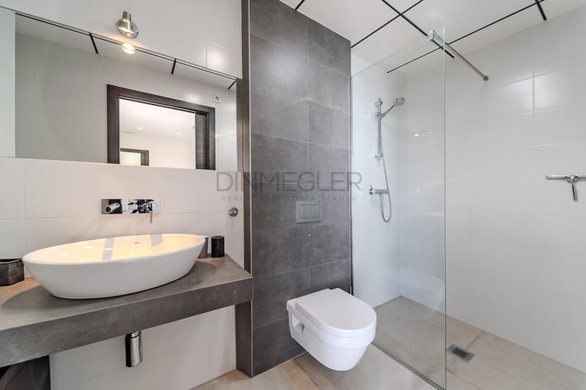 5 Zimmer Villa zu verkaufen in San Fulgencio mit Pool Garage - 990.000 € (Ref: 10172495)