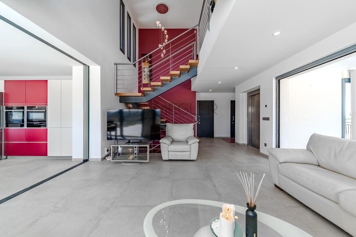 5 Zimmer Villa zu verkaufen in San Fulgencio mit Pool Garage - 990.000 € (Ref: 10172495)