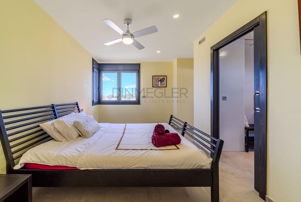 5 Zimmer Villa zu verkaufen in San Fulgencio mit Pool Garage - 990.000 € (Ref: 10172495)