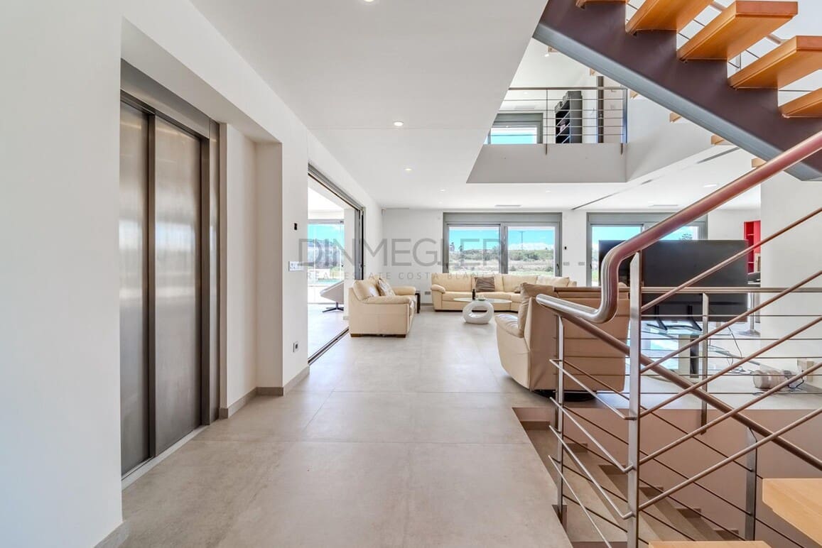 5 Zimmer Villa zu verkaufen in San Fulgencio mit Pool Garage - 990.000 € (Ref: 10172495)