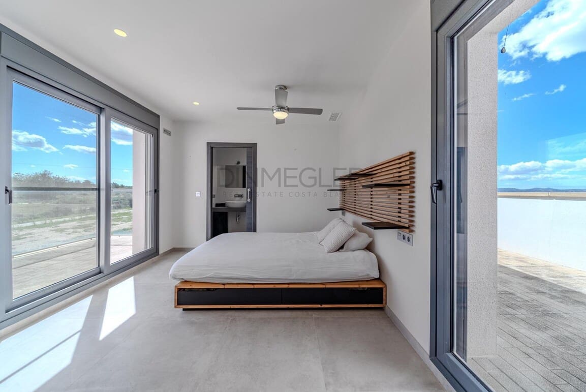 5 Zimmer Villa zu verkaufen in San Fulgencio mit Pool Garage - 990.000 € (Ref: 10172495)