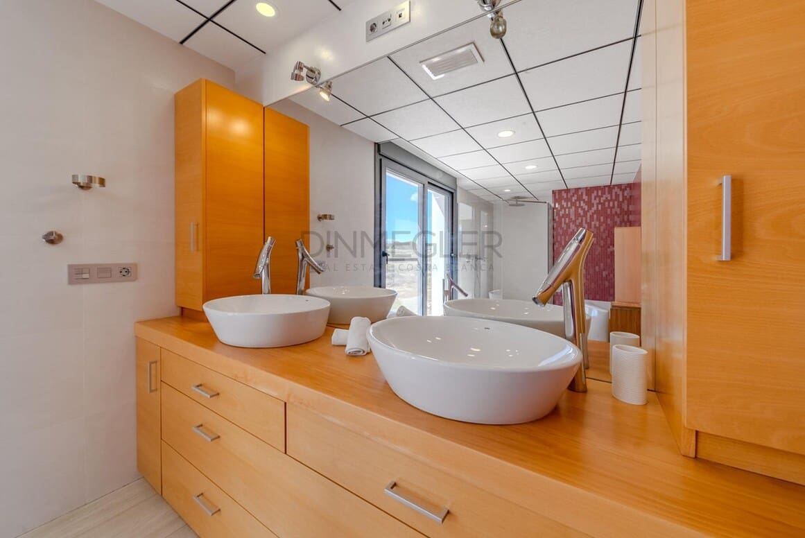 5 Zimmer Villa zu verkaufen in San Fulgencio mit Pool Garage - 990.000 € (Ref: 10172495)
