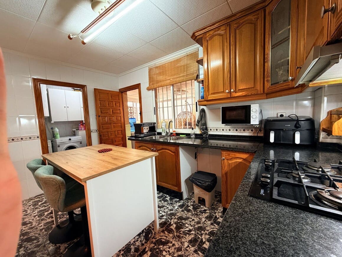 4 slaapkamer Villa te koop in Santa Pola met garage - € 265.000 (Ref: 10172498)