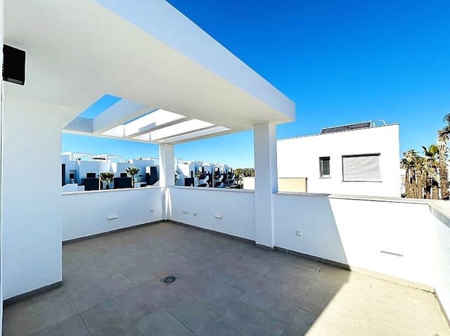 Chalet de 3 habitaciones en El Raso, Guardamar del Segura en venta con piscina garaje - 580.000 € (Ref: 10172500)