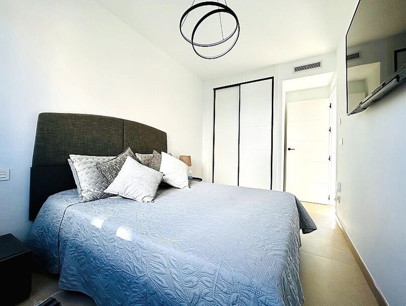 Chalet de 3 habitaciones en Guardamar del Segura en venta con piscina garaje - 580.000 € (Ref: 10172500)