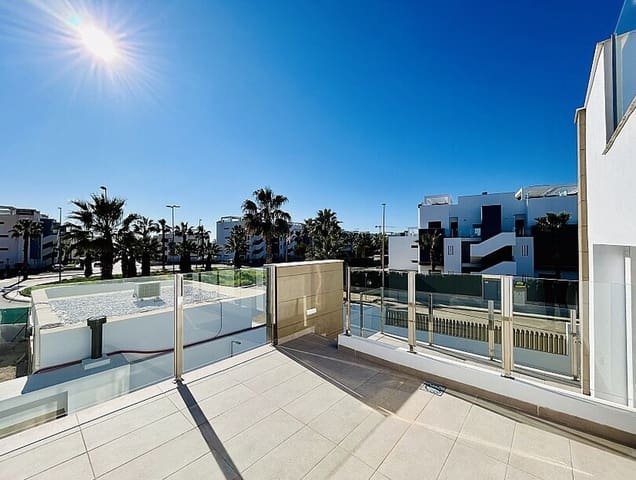 Chalet de 3 habitaciones en El Raso, Guardamar del Segura en venta con piscina garaje - 580.000 € (Ref: 10172500)
