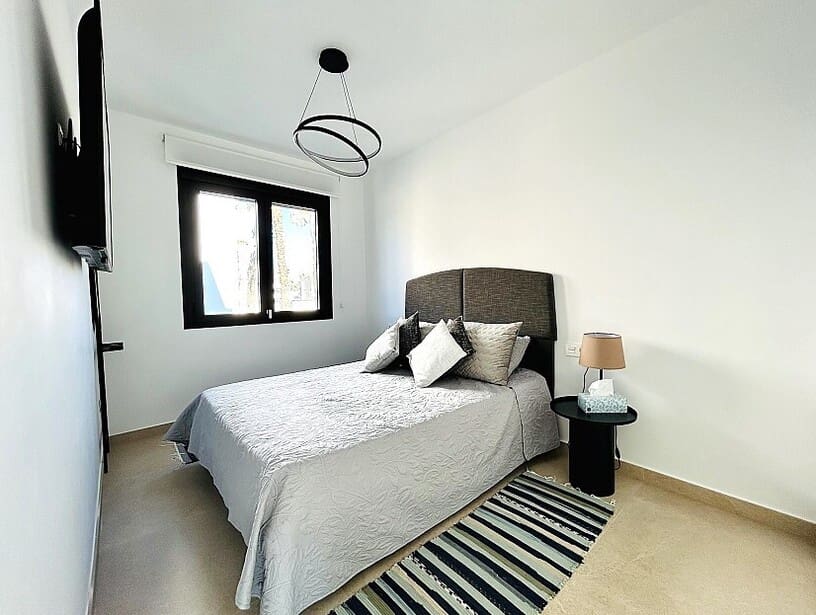 Chalet de 3 habitaciones en Guardamar del Segura en venta con piscina garaje - 580.000 € (Ref: 10172500)
