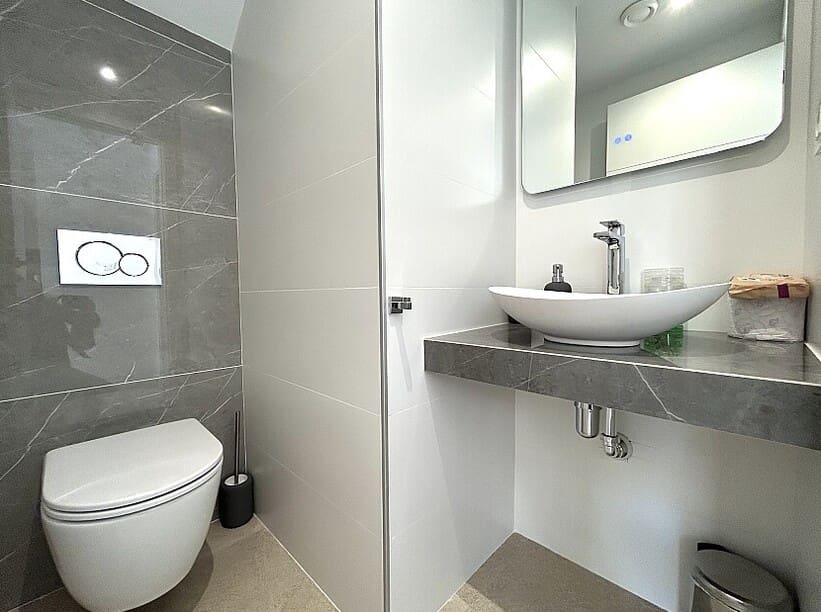 Chalet de 3 habitaciones en Guardamar del Segura en venta con piscina garaje - 580.000 € (Ref: 10172500)