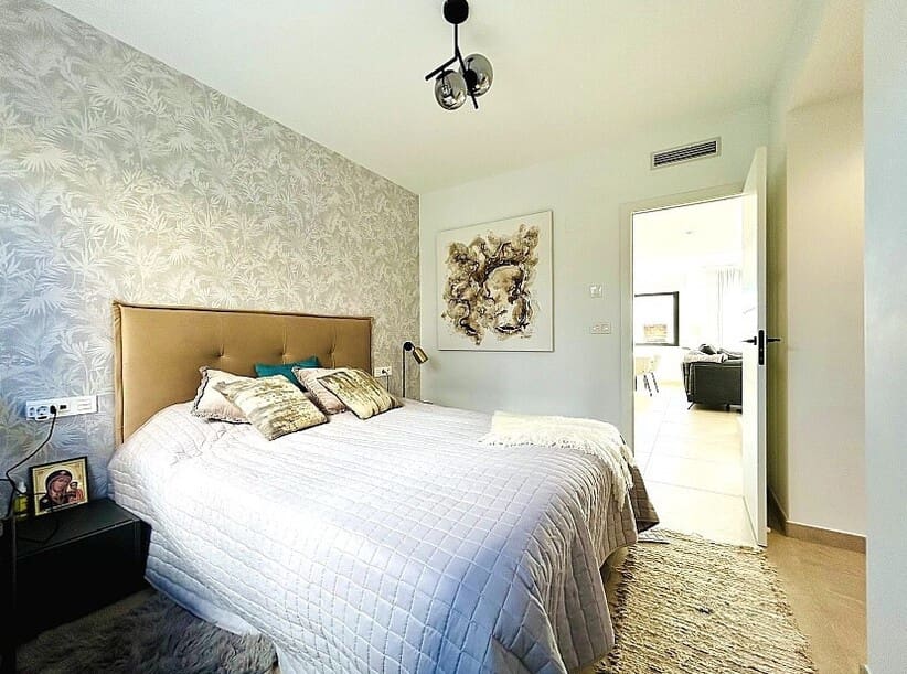 Chalet de 3 habitaciones en Guardamar del Segura en venta con piscina garaje - 580.000 € (Ref: 10172500)