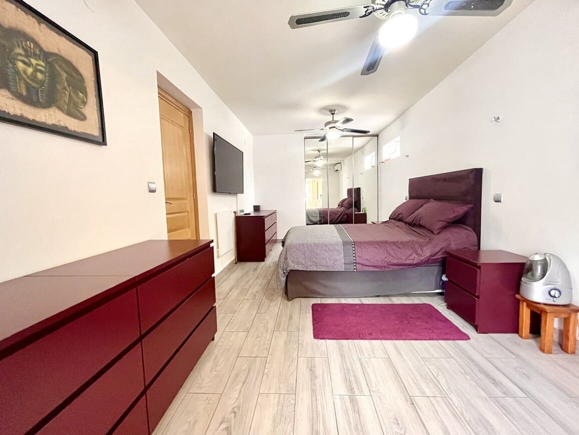3 bedroom Villa for sale in Pinar de Campoverde with garage - € 329,950 (Ref: 10172504)