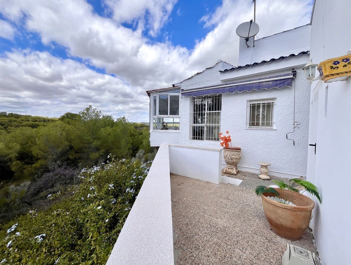 3 bedroom Villa for sale in Pinar de Campoverde with garage - € 329,950 (Ref: 10172504)