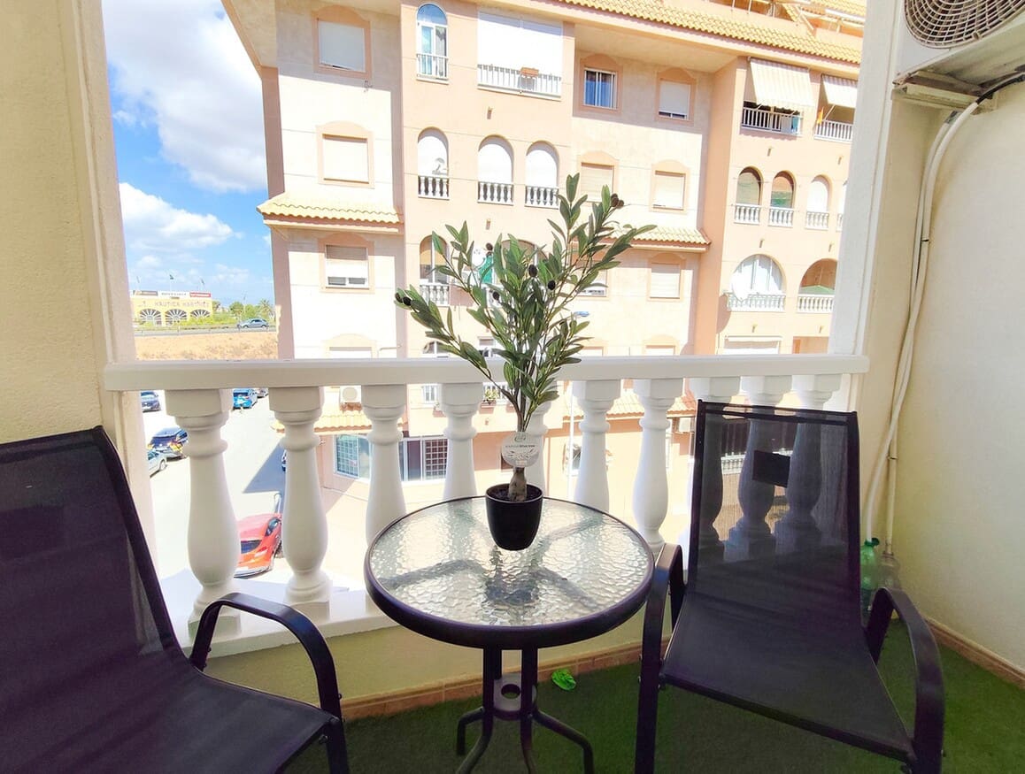 3 makuuhuone Huoneisto myytävänä paikassa Torrevieja - 185 500 € (Ref: 10172506)