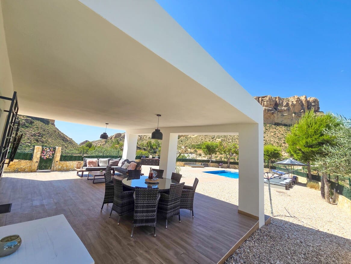 3 soverom Villa til salgs i Crevillente / Crevillent med svømmebasseng garasje - € 394 995 (Ref: 10172508)
