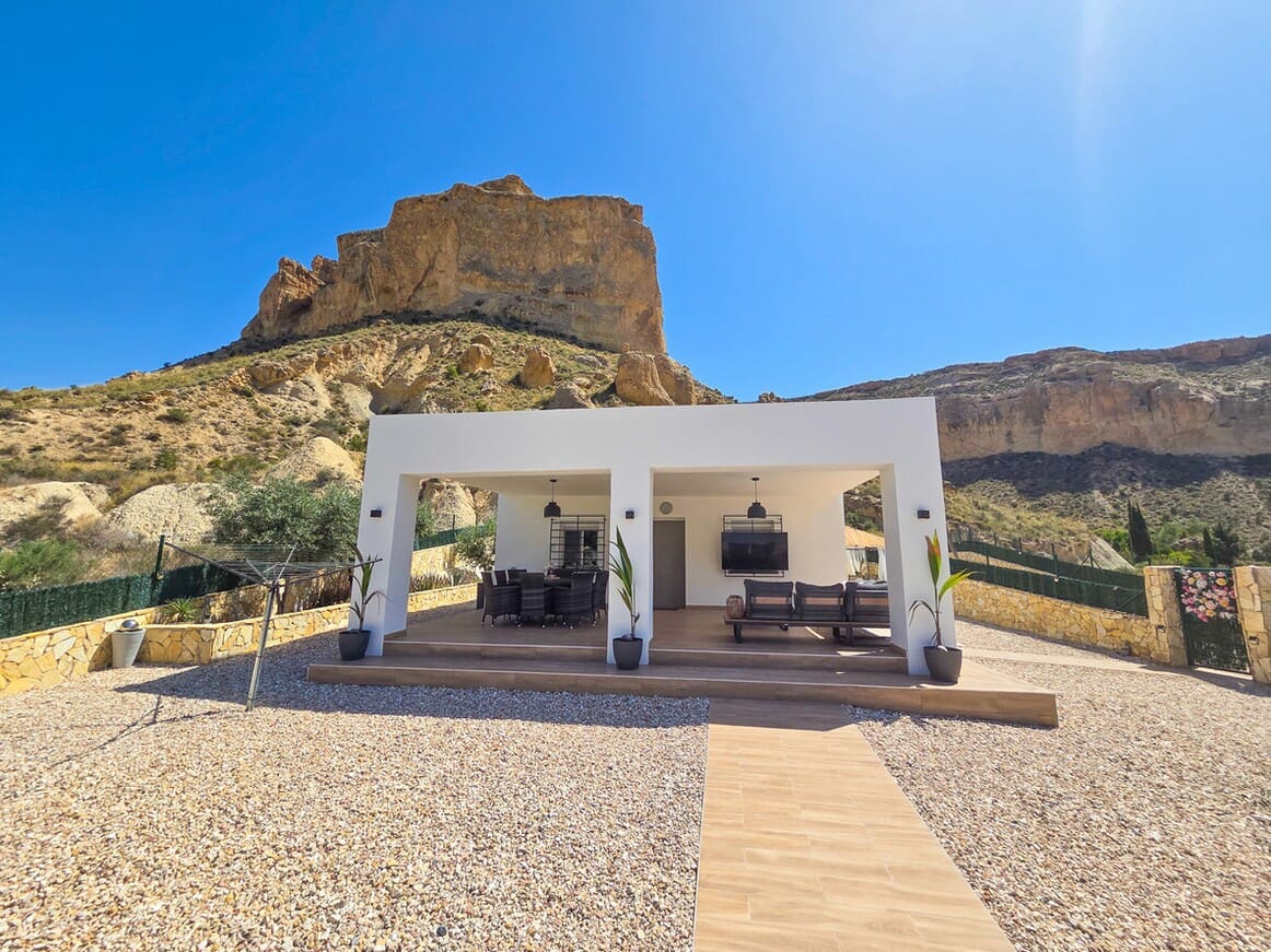 3 soverom Villa til salgs i Crevillente / Crevillent med svømmebasseng garasje - € 394 995 (Ref: 10172508)