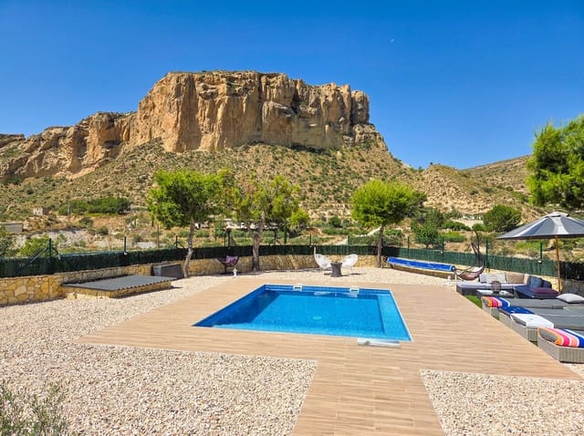 3 soverom Villa til salgs i Crevillente / Crevillent med svømmebasseng garasje - € 394 995 (Ref: 10172508)