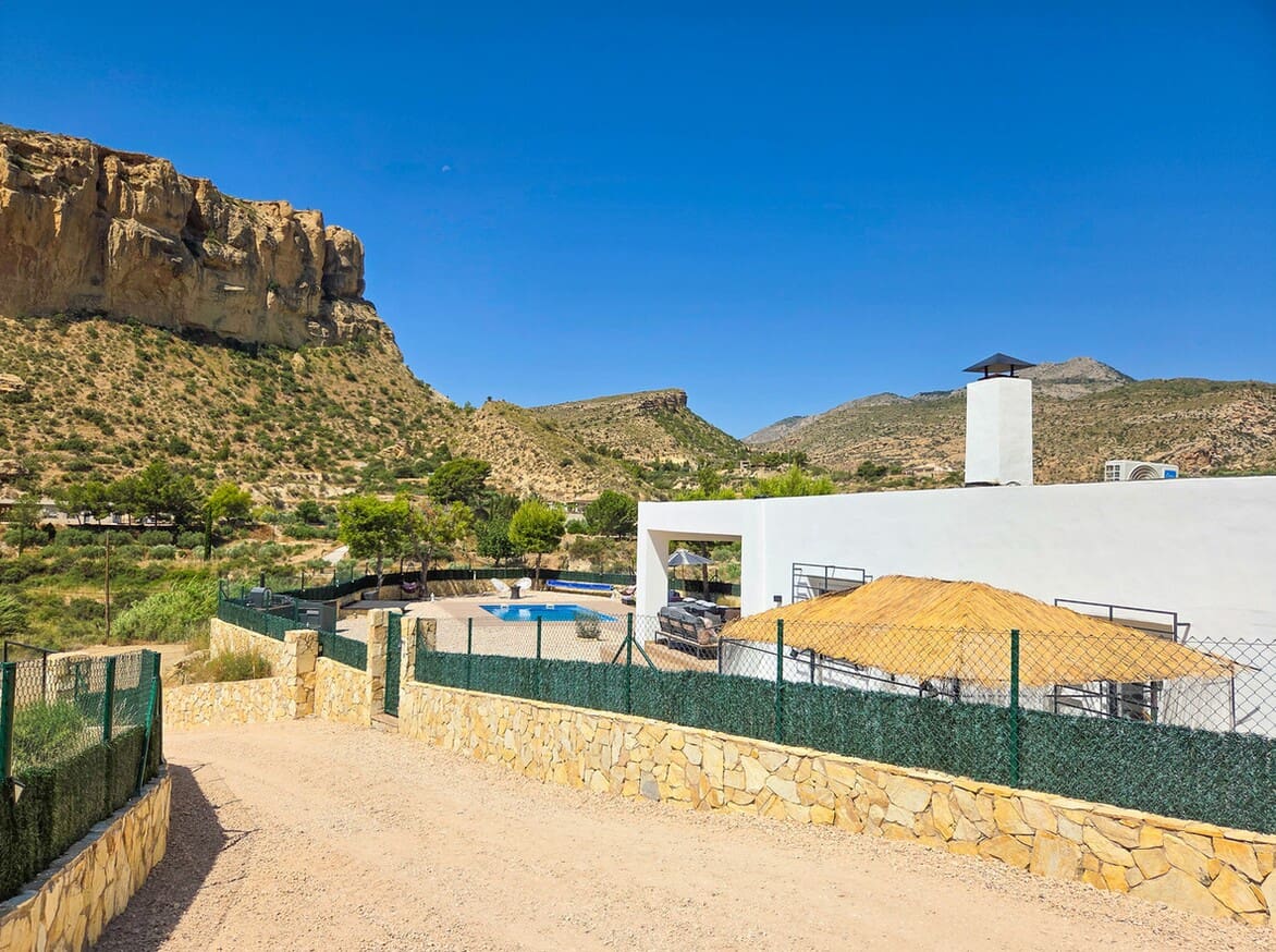 3 soverom Villa til salgs i Crevillente / Crevillent med svømmebasseng garasje - € 394 995 (Ref: 10172508)