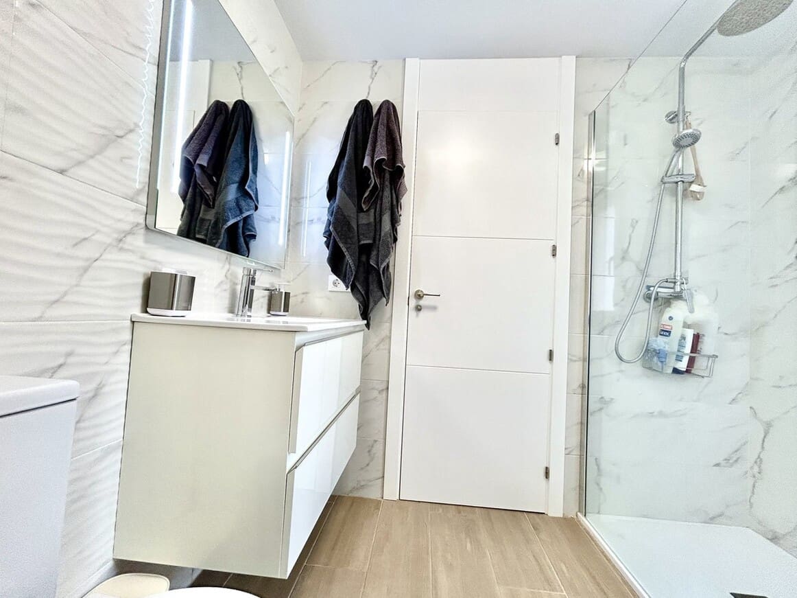 2 sypialnia Apartament na sprzedaż w Orihuela Costa z basenem garażem - 259 995 € (Ref: 10172514)