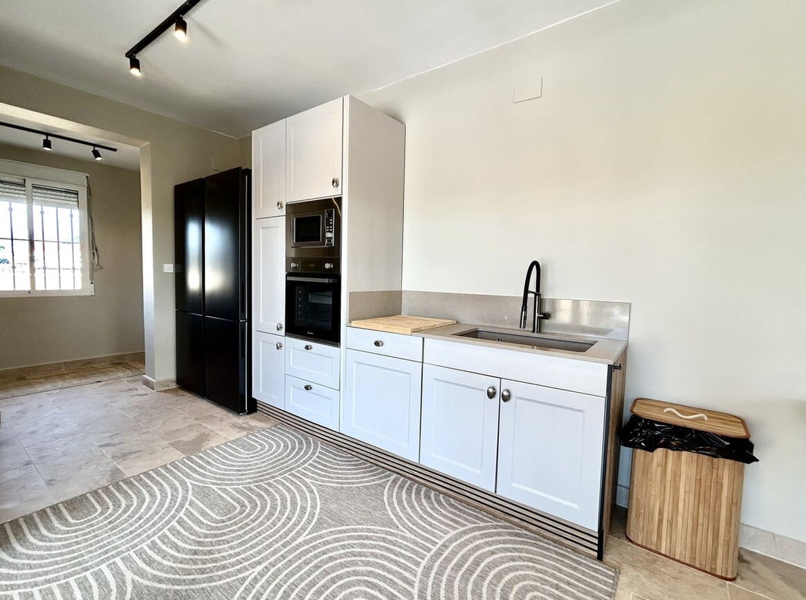 5 soverom Villa til salgs i La Zenia med svømmebasseng garasje - € 839 995 (Ref: 10172515)