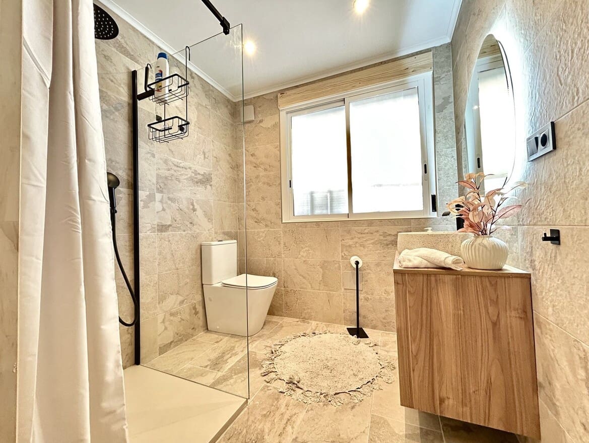5 soverom Villa til salgs i La Zenia med svømmebasseng garasje - € 839 995 (Ref: 10172515)