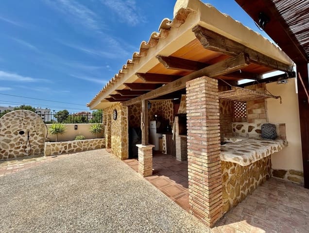 5 soverom Villa til salgs i La Zenia, Orihuela med svømmebasseng garasje - € 839 995 (Ref: 10172515)