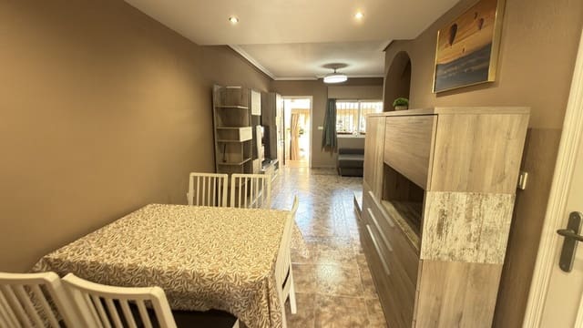 3 soverom Hus til salgs i La Zenia, Orihuela med svømmebasseng - € 209 950 (Ref: 10172517)