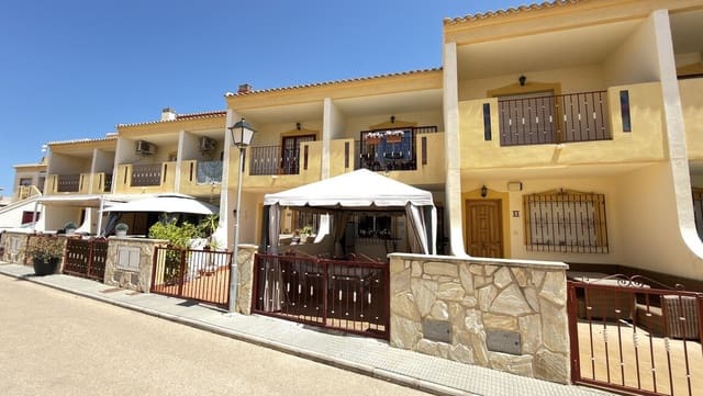 3 soverom Hus til salgs i La Zenia, Orihuela med svømmebasseng - € 209 950 (Ref: 10172517)