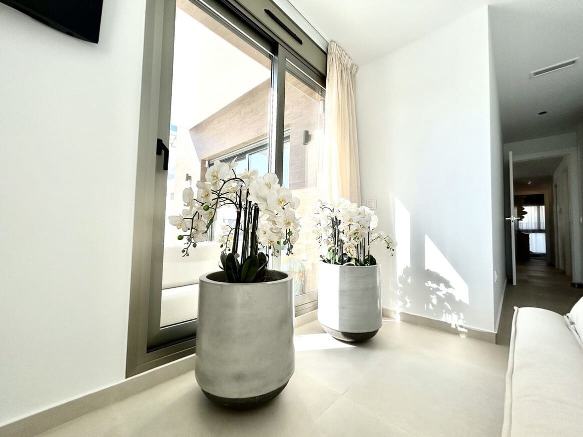 4 bedroom Villa for sale in San Miguel de Salinas with pool - € 605,000 (Ref: 10172520)