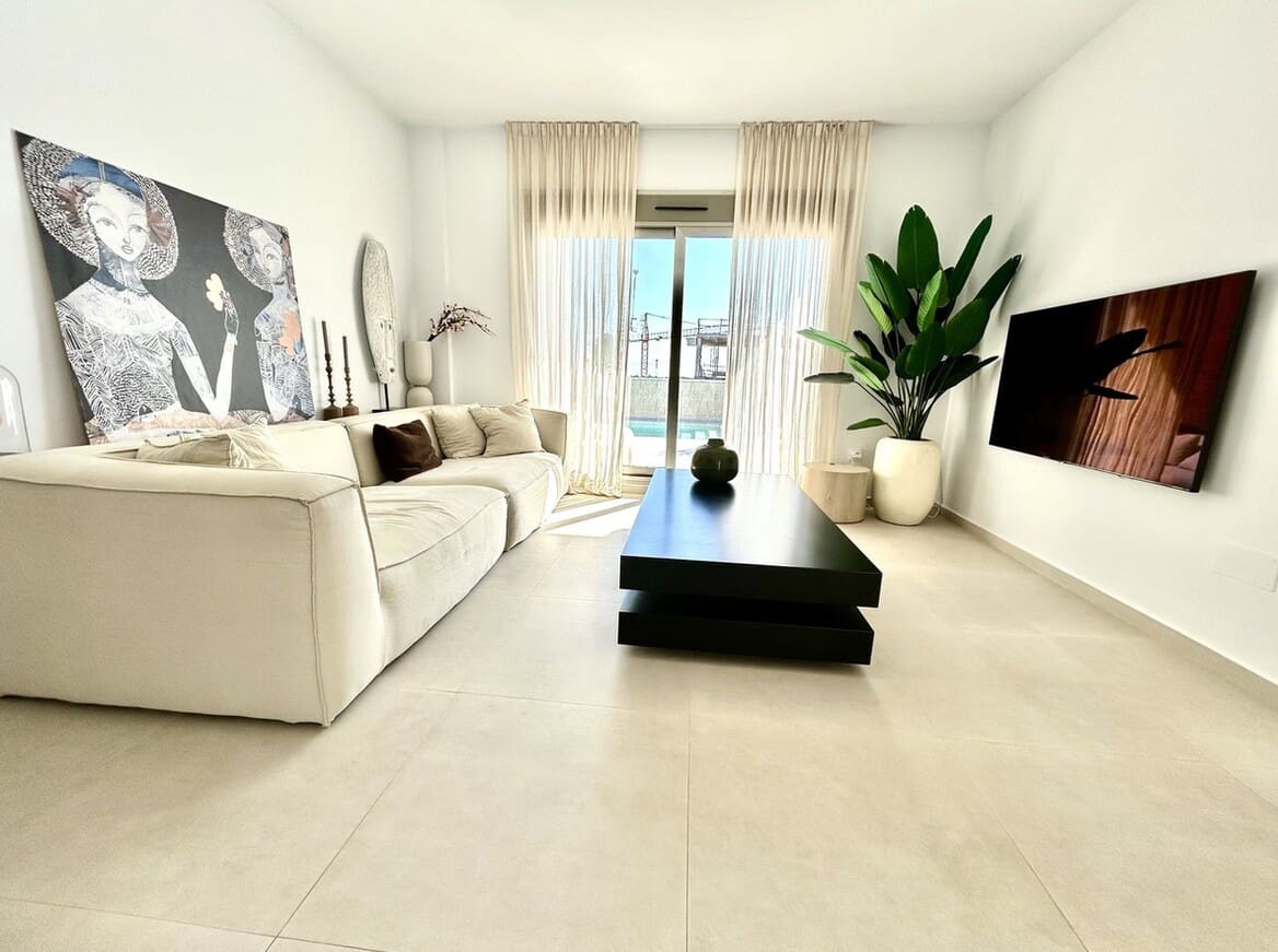 4 bedroom Villa for sale in San Miguel de Salinas with pool - € 605,000 (Ref: 10172520)