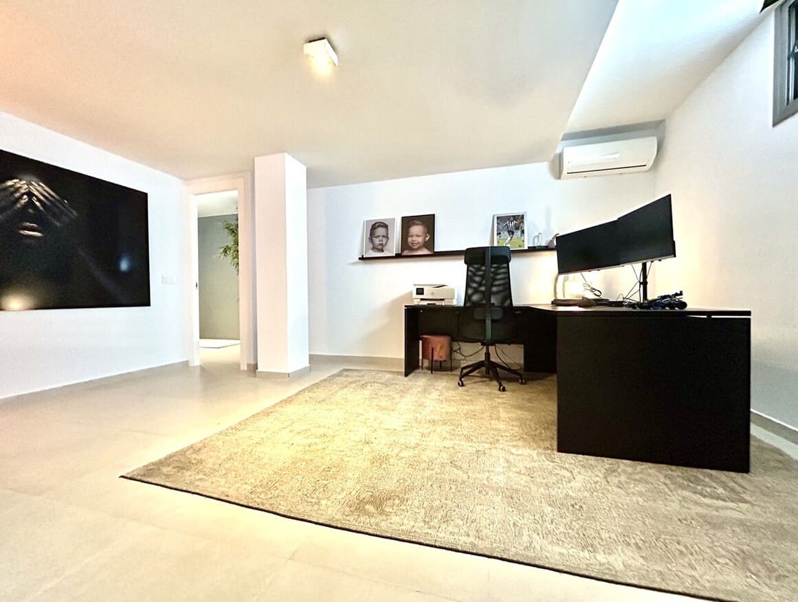 4 bedroom Villa for sale in San Miguel de Salinas with pool - € 605,000 (Ref: 10172520)