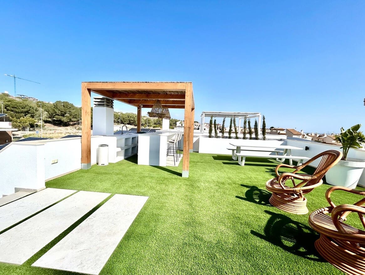 4 bedroom Villa for sale in San Miguel de Salinas with pool - € 605,000 (Ref: 10172520)
