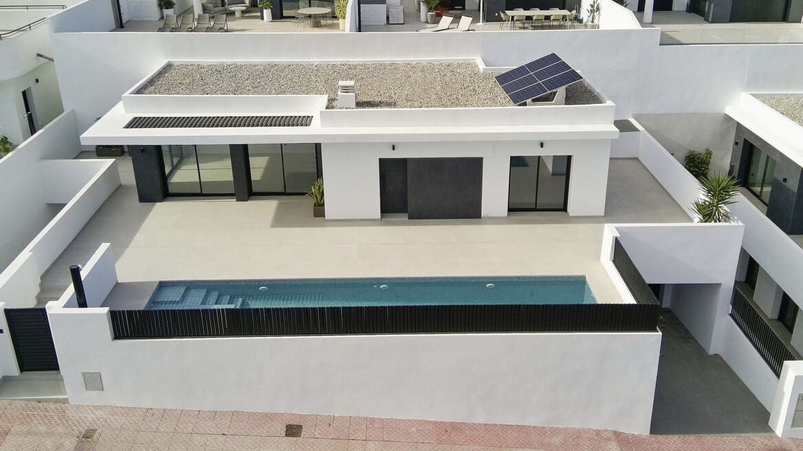 4 slaapkamer Villa te koop in Dona Pepa met zwembad garage - € 788.750 (Ref: 10172521)