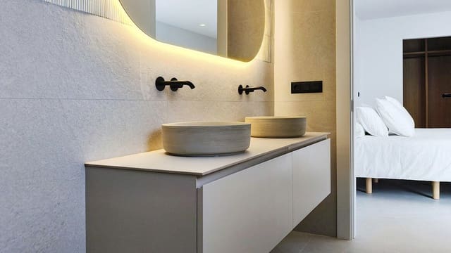 4 slaapkamer Villa te koop in Doña Pepa, Rojales met zwembad garage - € 788.750 (Ref: 10172521)