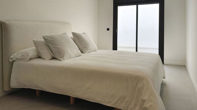 4 slaapkamer Villa te koop in Doña Pepa, Rojales met zwembad garage - € 788.750 (Ref: 10172521)