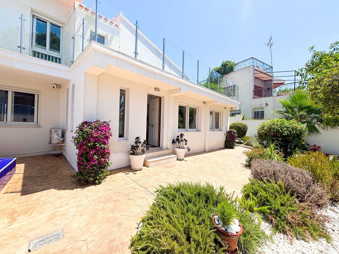 7 soveværelse Villa til salg i Campoamor med swimmingpool garage - € 1.350.000 (Ref: 10172522)