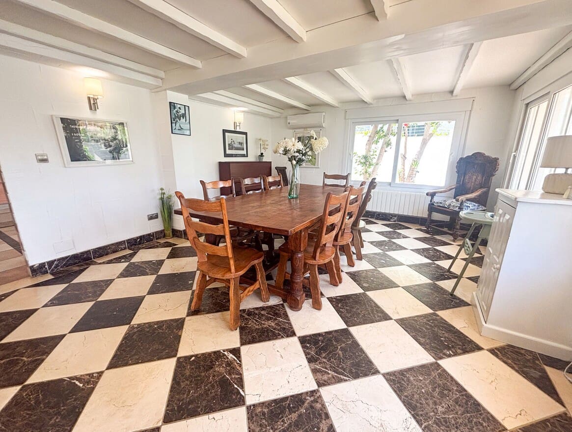 7 soveværelse Villa til salg i Campoamor med swimmingpool garage - € 1.350.000 (Ref: 10172522)