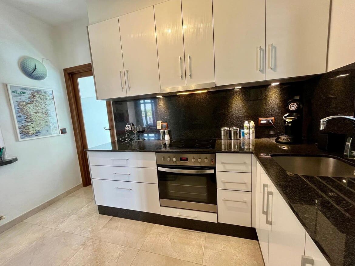 4 soveværelse Villa til salg i Orihuela Costa med swimmingpool garage - € 750.000 (Ref: 10172523)