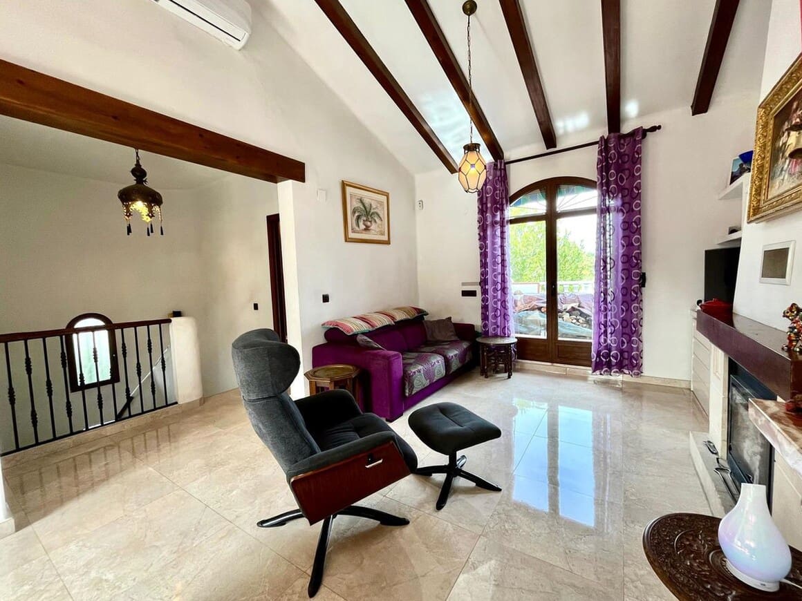 4 soveværelse Villa til salg i Orihuela Costa med swimmingpool garage - € 750.000 (Ref: 10172523)