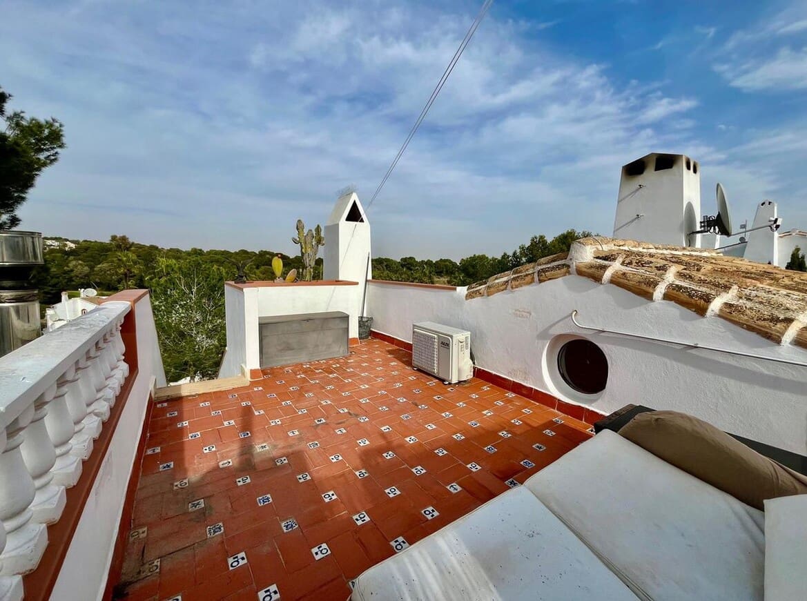 4 soveværelse Villa til salg i Orihuela Costa med swimmingpool garage - € 750.000 (Ref: 10172523)