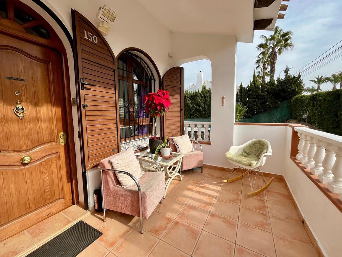 4 soveværelse Villa til salg i Orihuela Costa med swimmingpool garage - € 750.000 (Ref: 10172523)