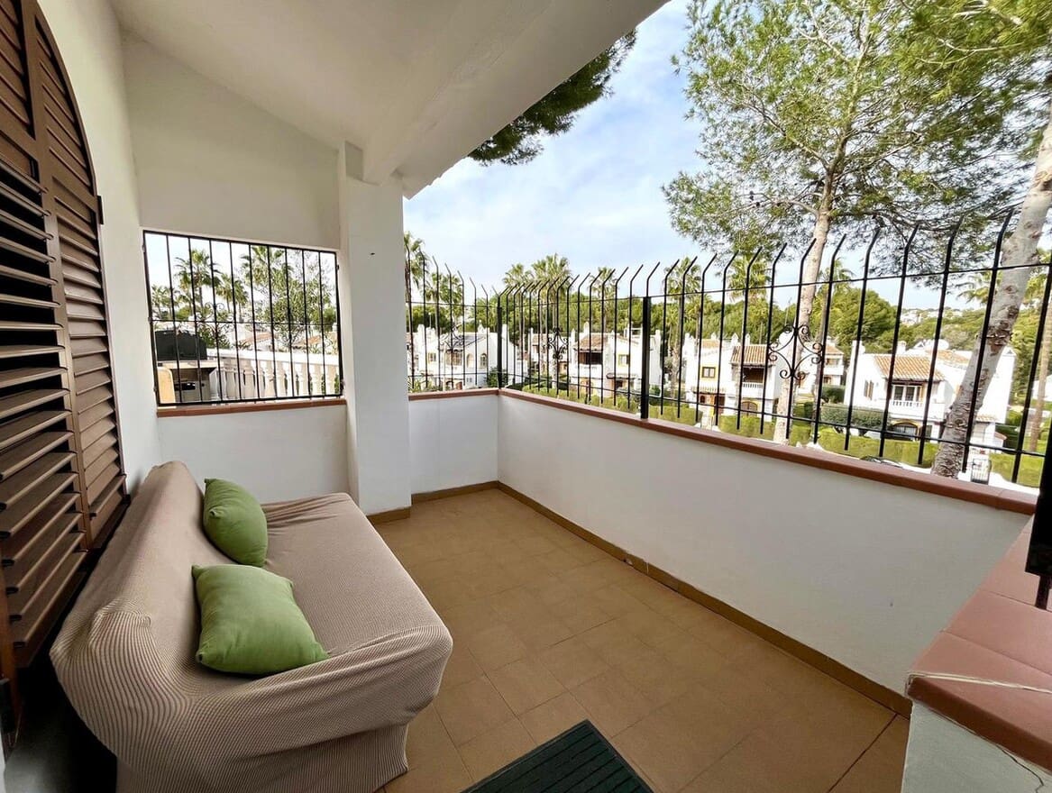 4 soveværelse Villa til salg i Orihuela Costa med swimmingpool garage - € 750.000 (Ref: 10172523)
