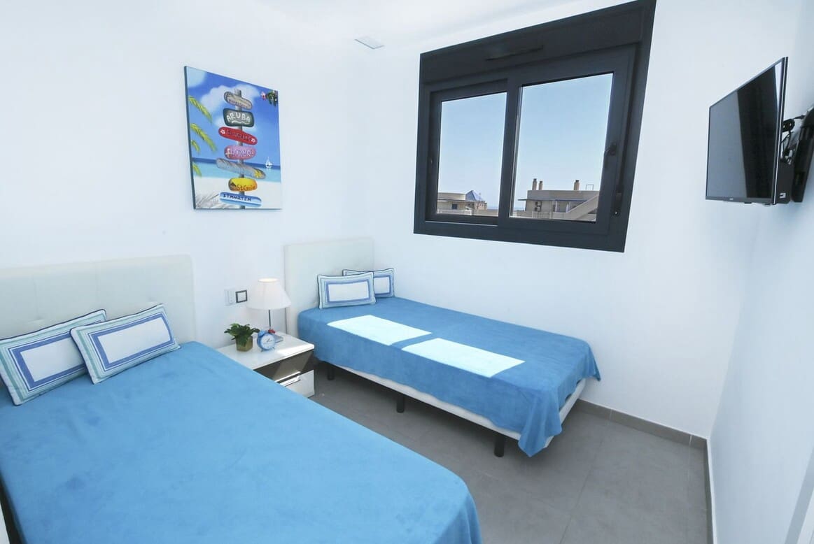 2 bedroom Apartment for sale in Elche / Elx with pool garage - € 449,000 (Ref: 10172524)