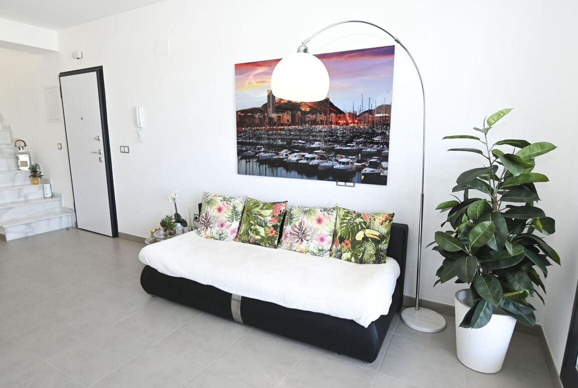 2 bedroom Apartment for sale in Elche / Elx with pool garage - € 449,000 (Ref: 10172524)