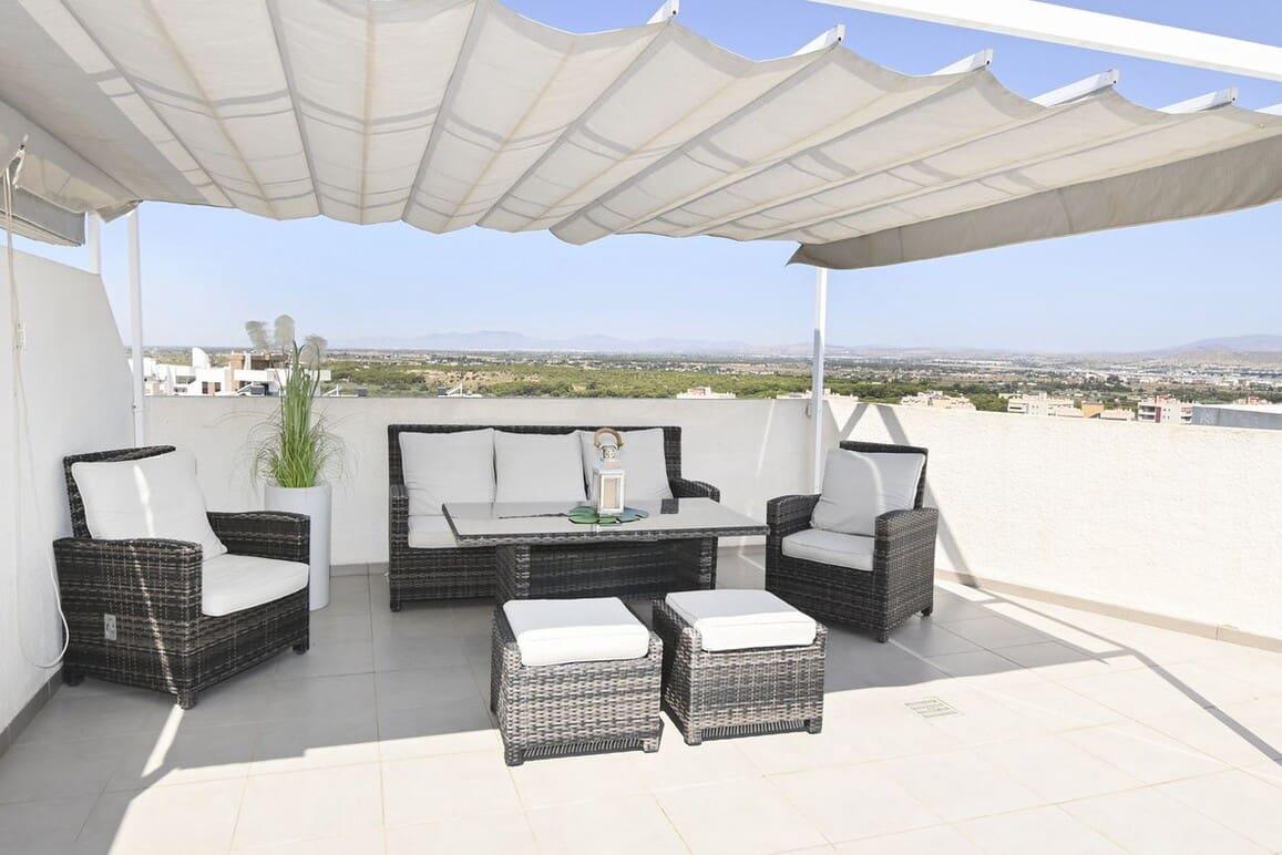 2 bedroom Apartment for sale in Elche / Elx with pool garage - € 449,000 (Ref: 10172524)