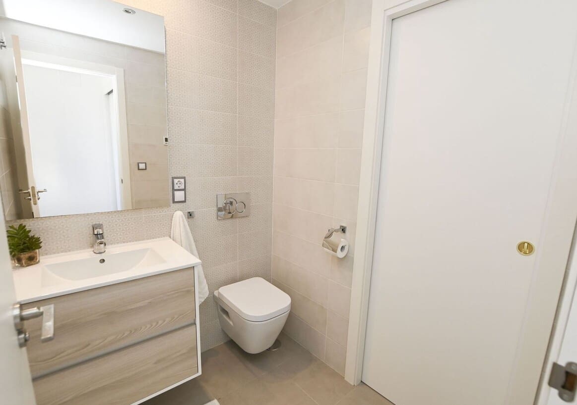 2 bedroom Apartment for sale in Elche / Elx with pool garage - € 449,000 (Ref: 10172524)
