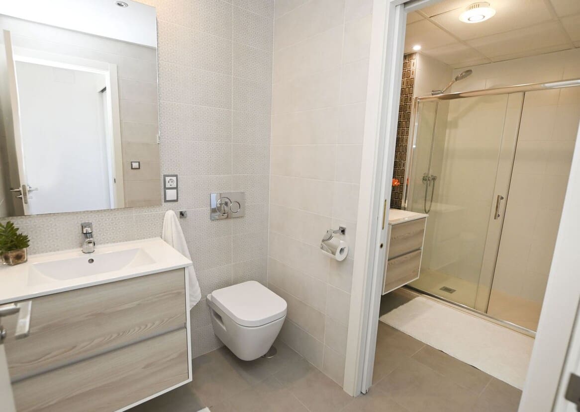 2 bedroom Apartment for sale in Elche / Elx with pool garage - € 449,000 (Ref: 10172524)