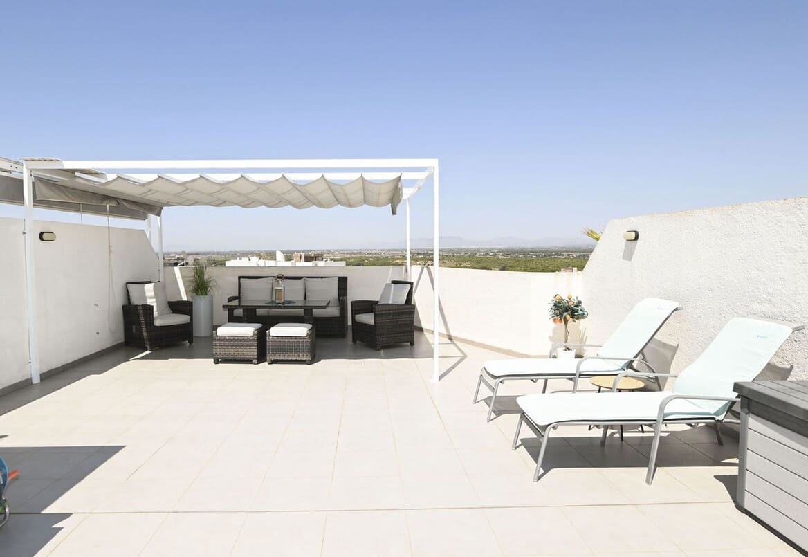 2 bedroom Apartment for sale in Elche / Elx with pool garage - € 449,000 (Ref: 10172524)