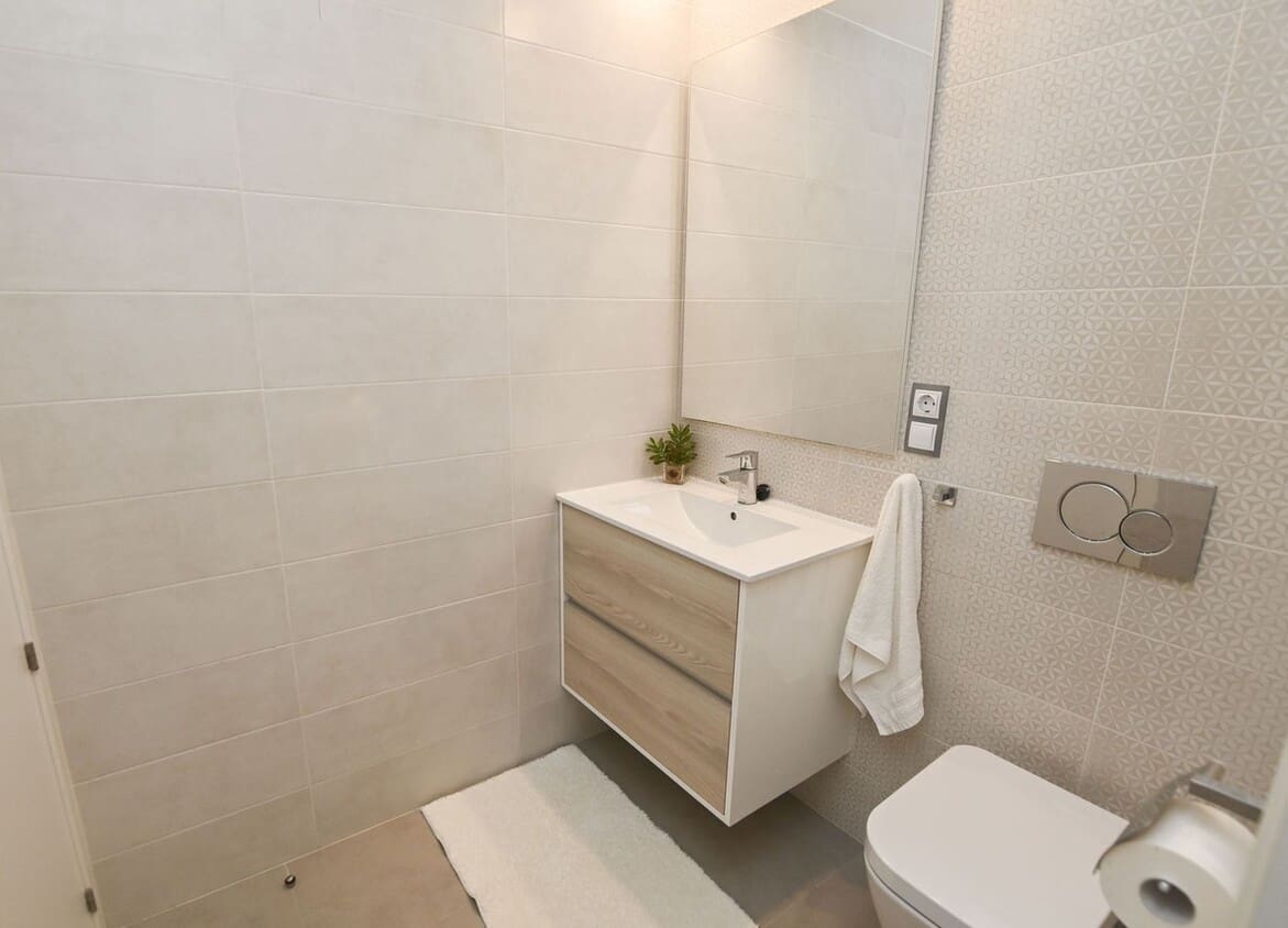 2 bedroom Apartment for sale in Elche / Elx with pool garage - € 449,000 (Ref: 10172524)