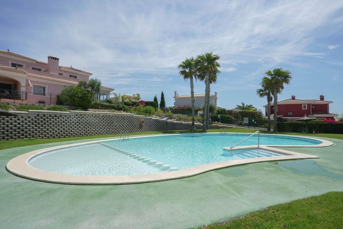3 Zimmer Doppelhaus zu verkaufen in Alicante / Alacant Stadt mit Pool Garage - 350.000 € (Ref: 10172525)