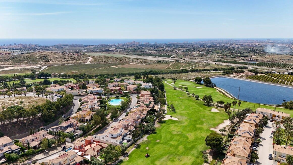 3 Zimmer Doppelhaus zu verkaufen in Alicante / Alacant Stadt mit Pool Garage - 350.000 € (Ref: 10172525)