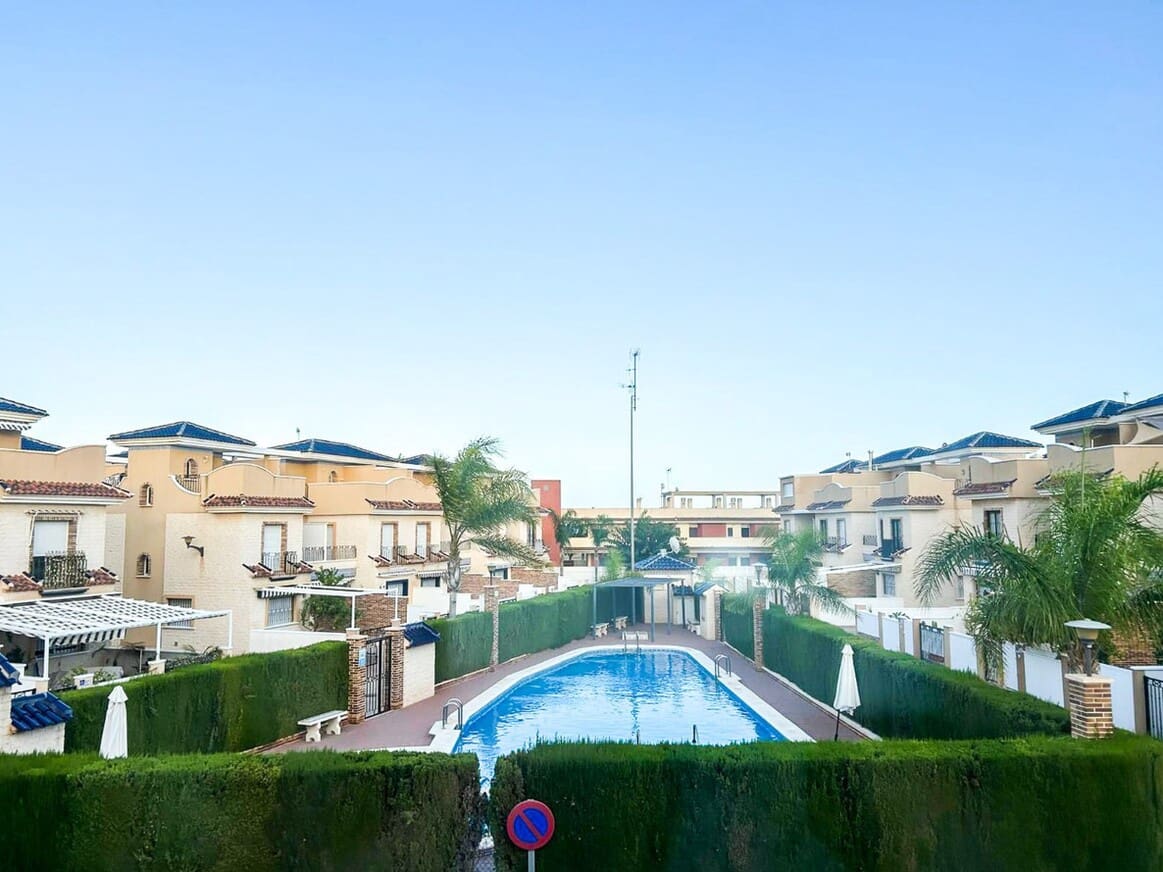 3 chambre Maison de Ville à vendre à Torre de la Horadada avec piscine garage - 383 300 € (Ref: 10172527)